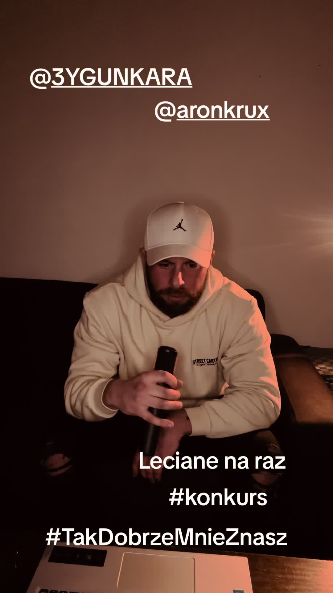 @Tosiek_9