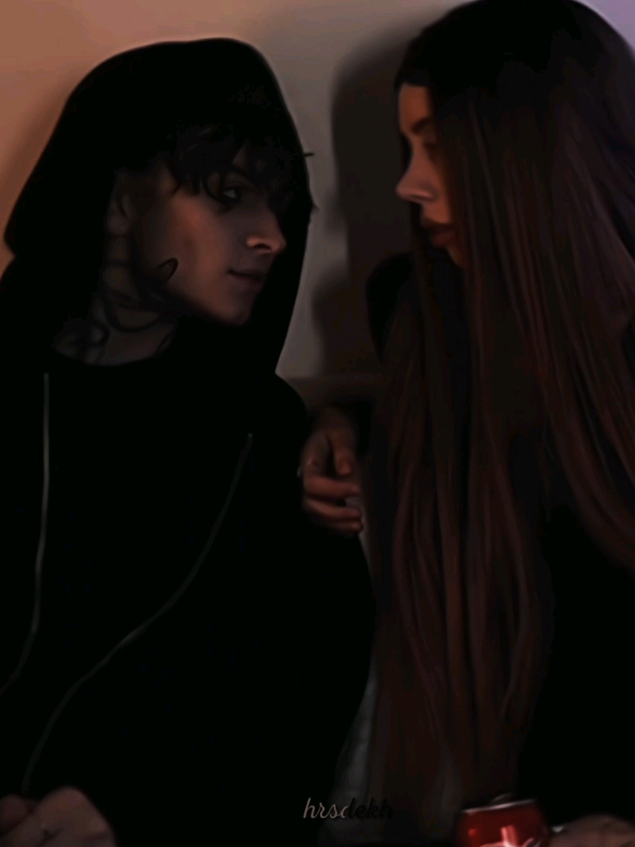 @𝐥𝐚𝐯𝐢𝐧𝐢𝐚 𝐫'.🖤