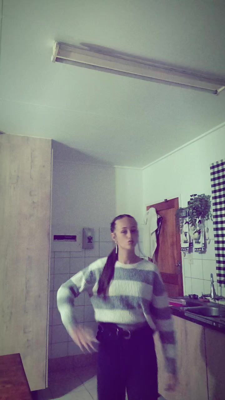 @your_fav_brunette