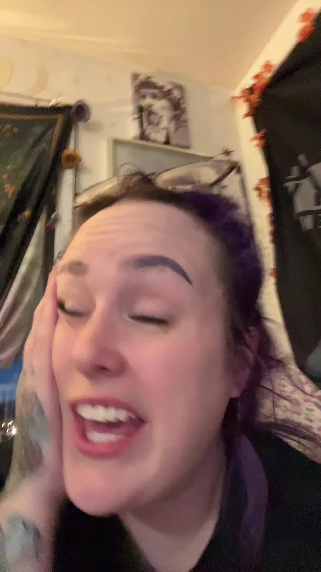 @Tessa420
