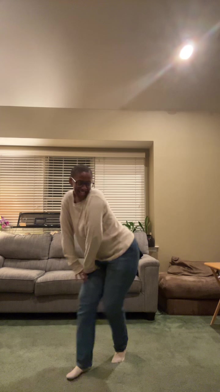 @basicallybetsyblue💙