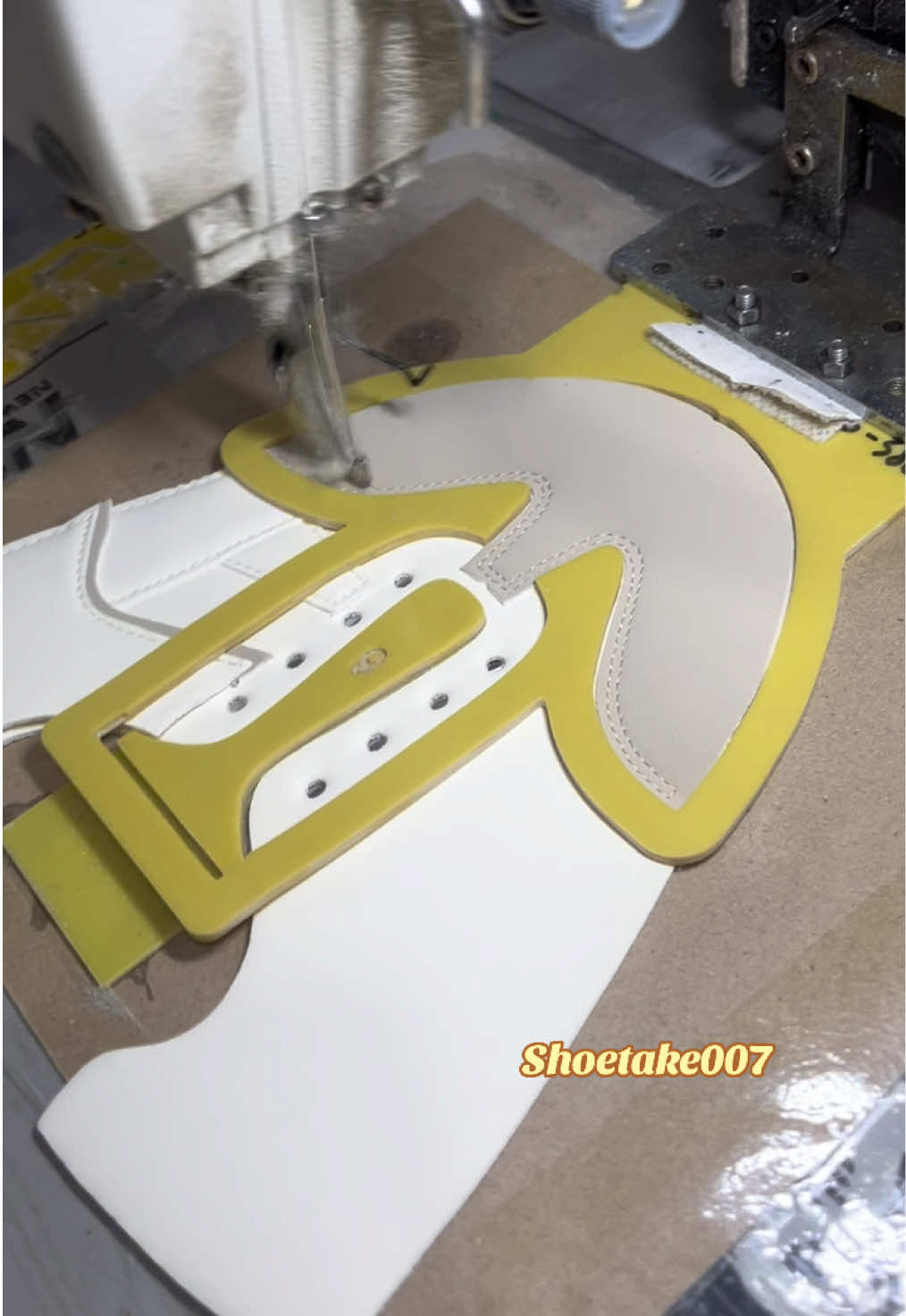 @SHOETAKE