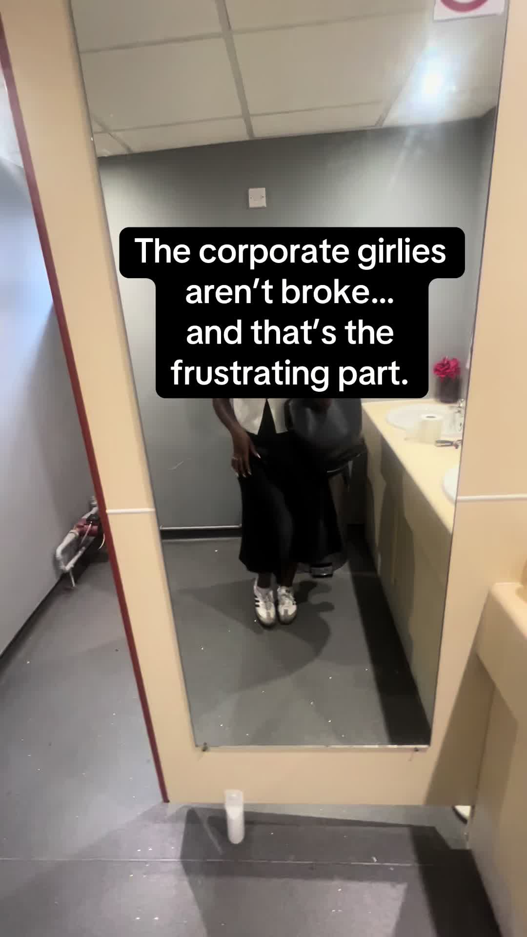 @Corporate Girl Side Income