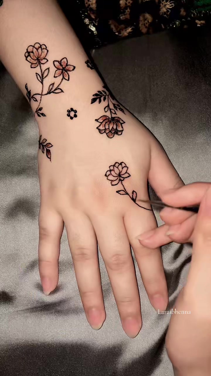 @Henna by Laraib Faisalabad🥀🔥