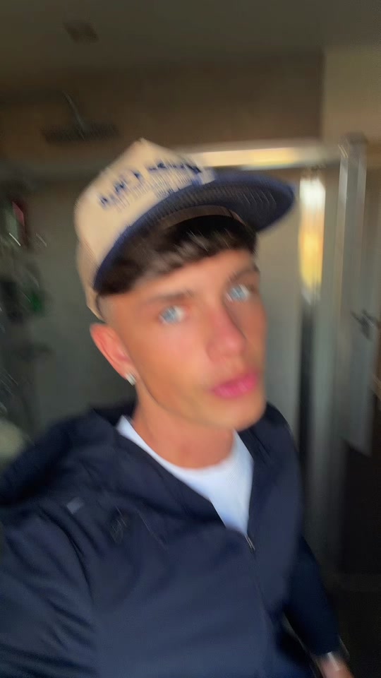 @dannymil_