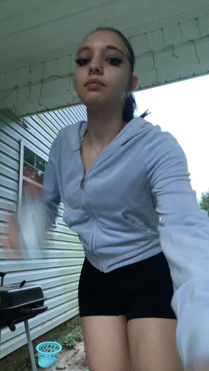 @pretty.girlbella