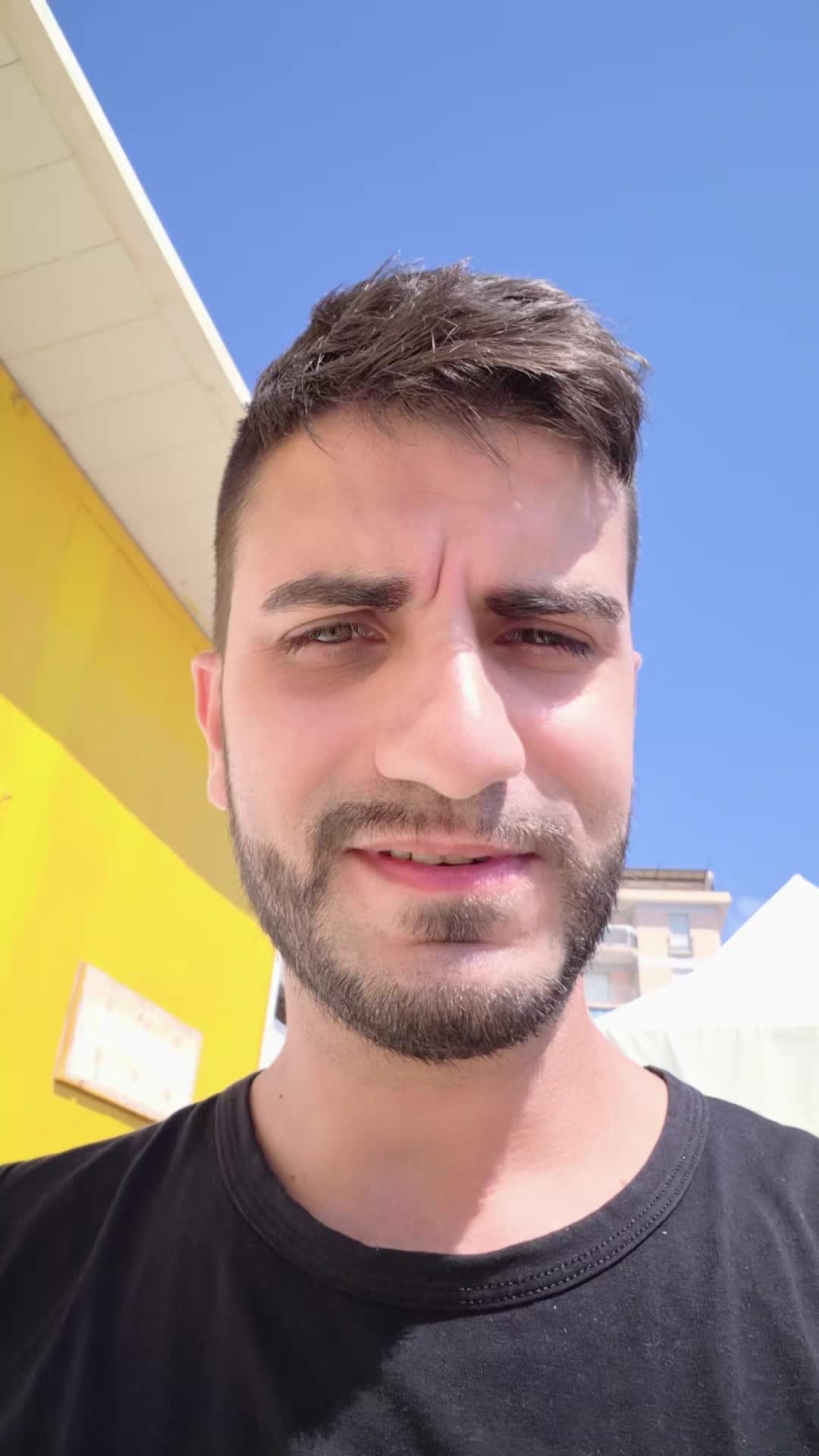 @Andrea Condoleo