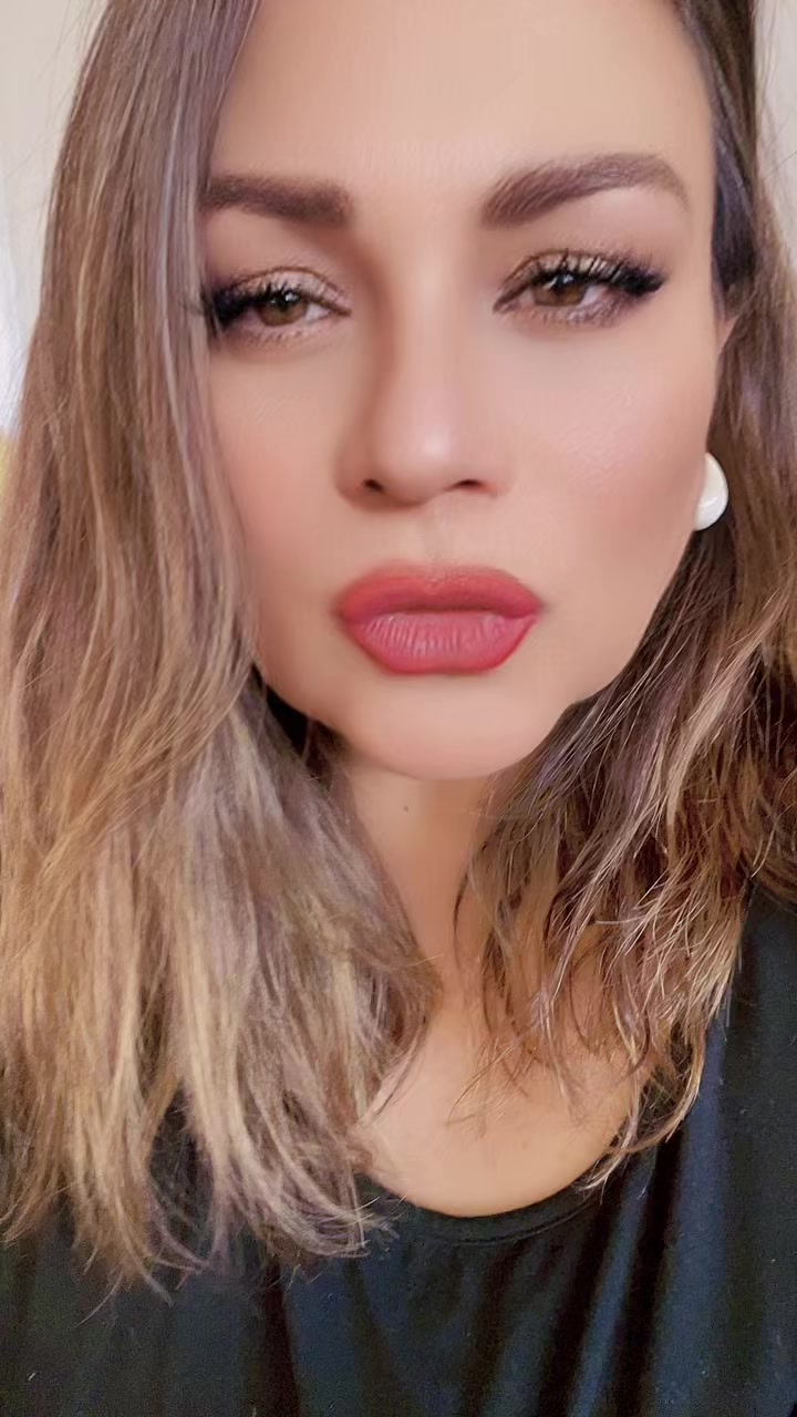 @Ana