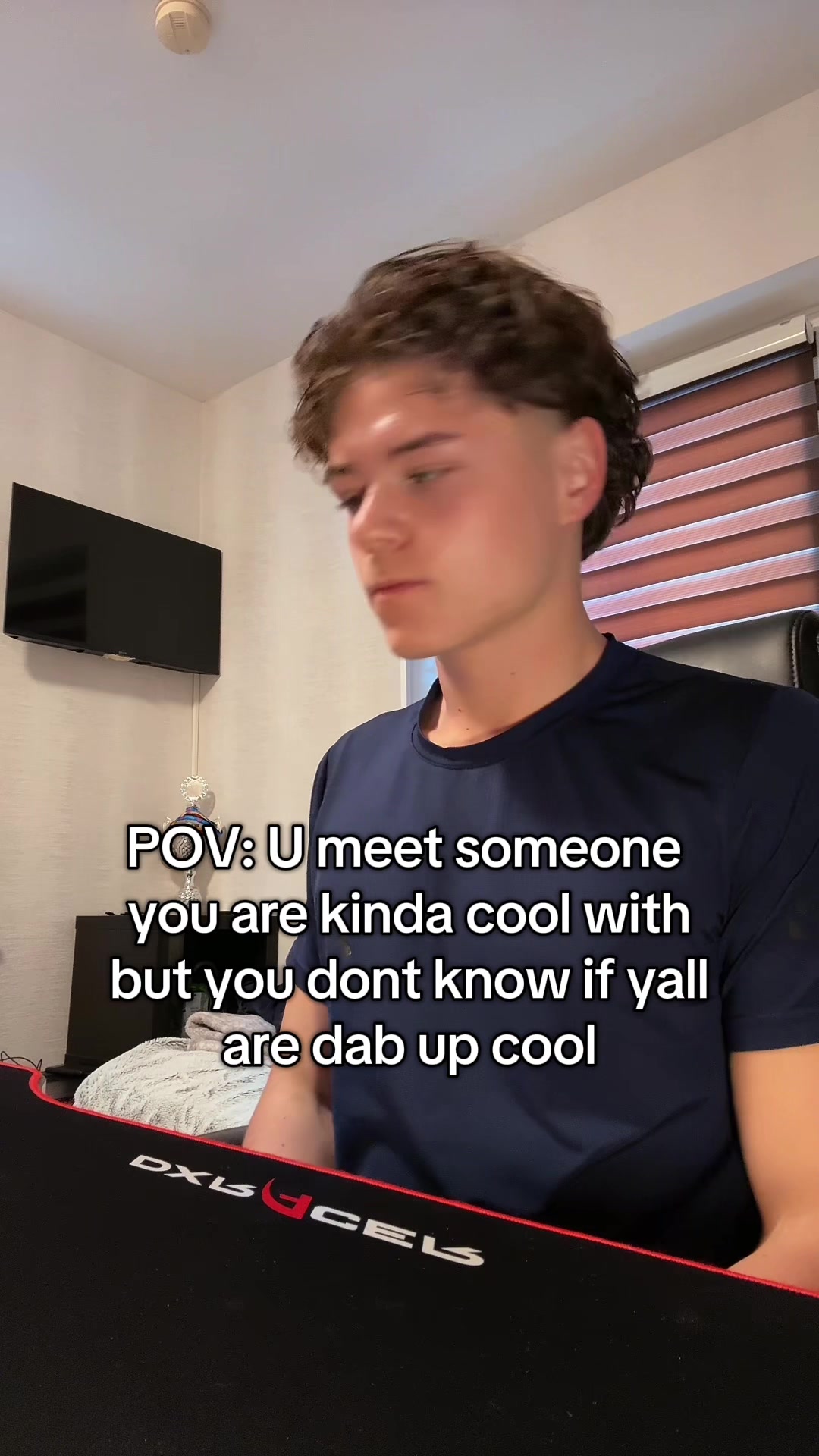 @Yvwes
