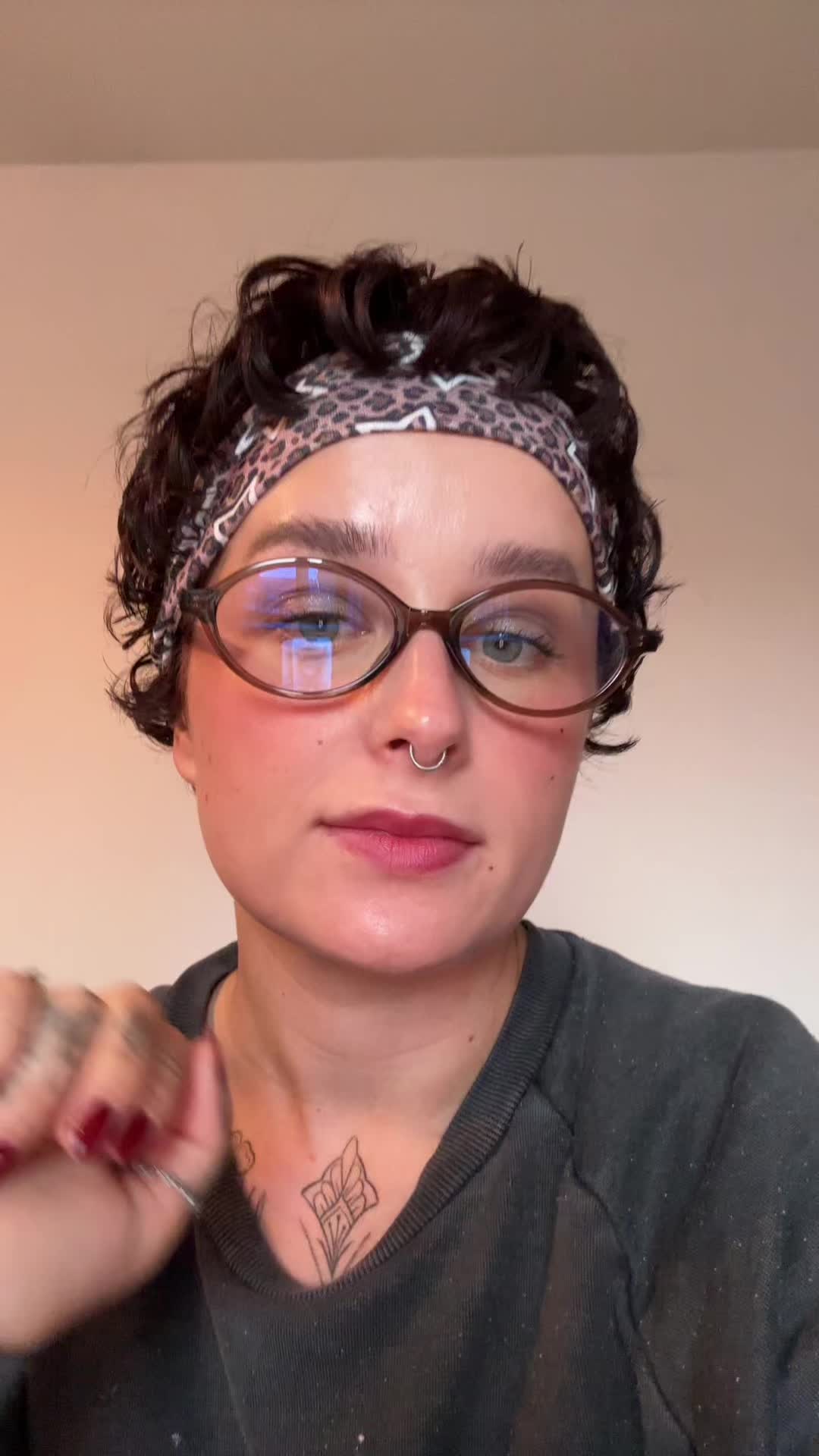 @Ella🖤
