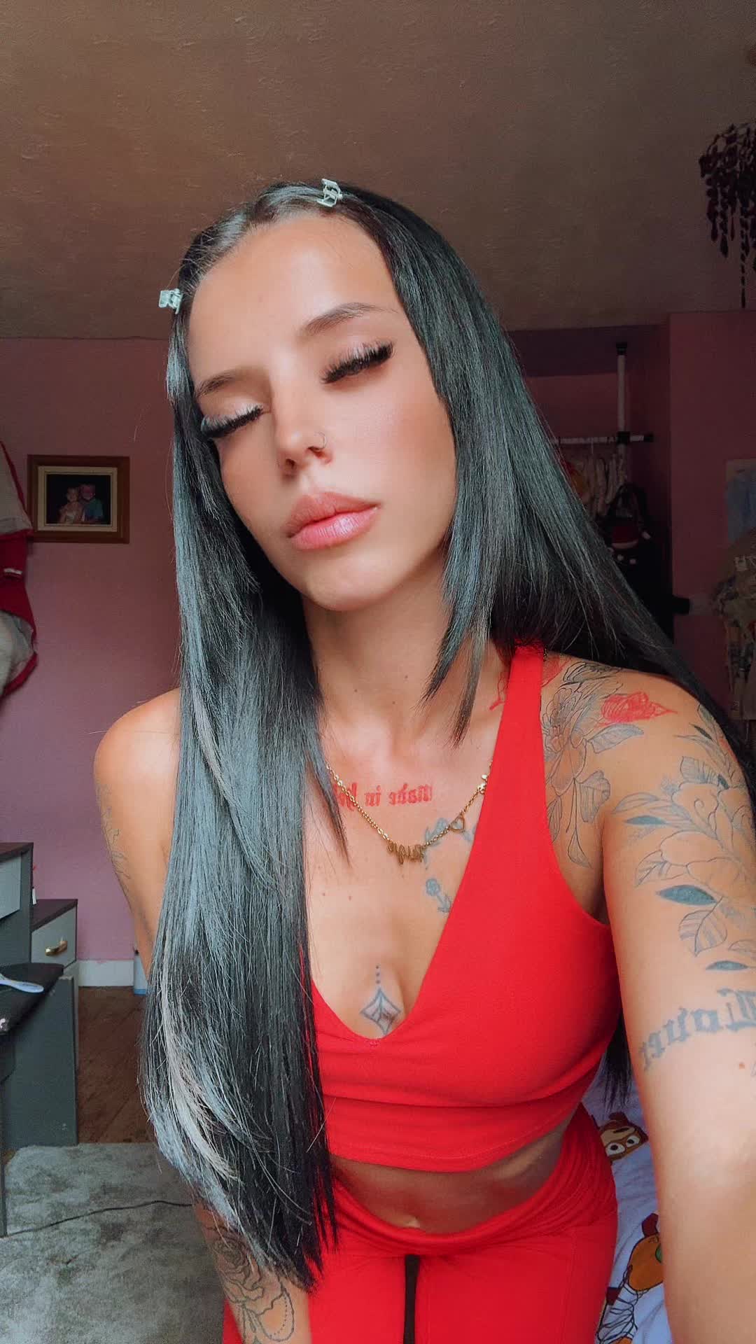 @𝑇ℎ𝑎𝑡𝑇𝑎𝑡𝑡𝑒𝑑𝑀𝑢𝑚ꨄ︎