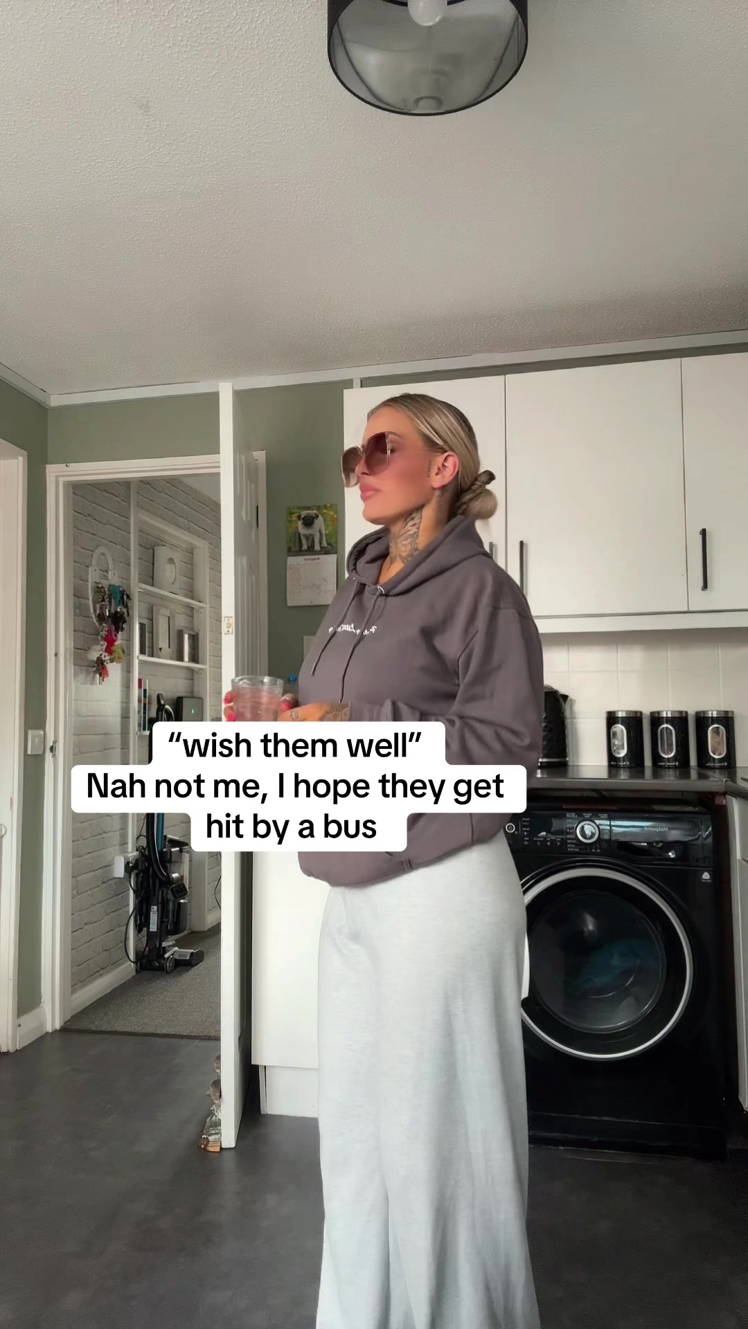 @Officialkelly_blonde