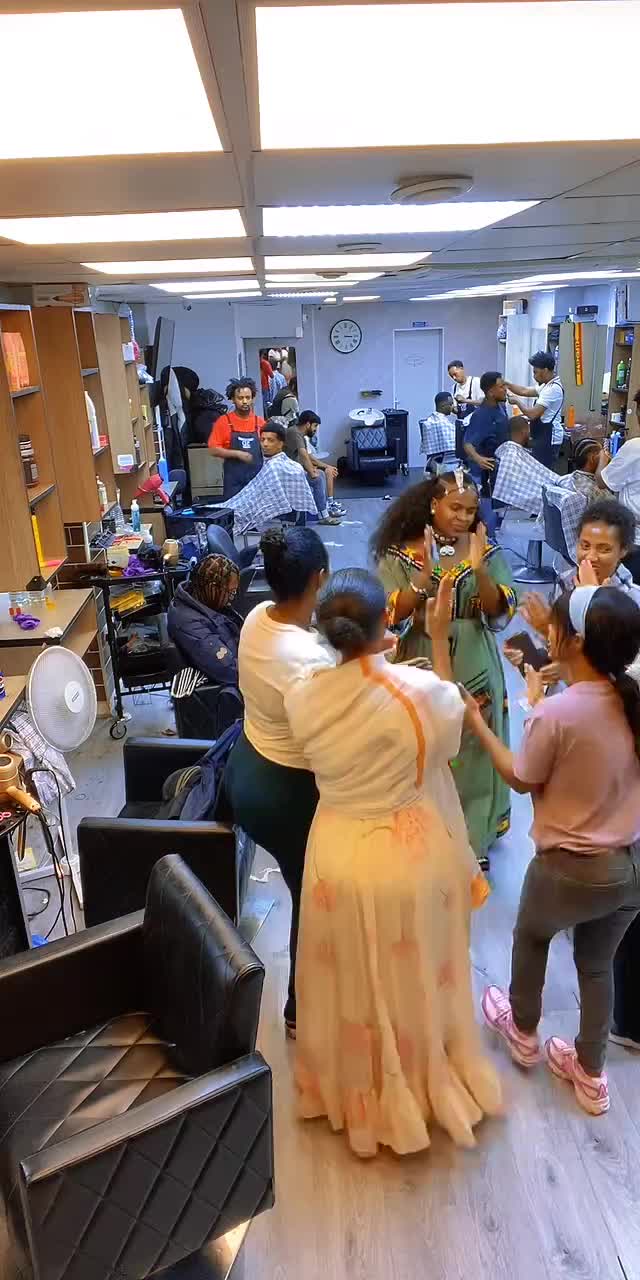@3DAfro and Europe unisex salon