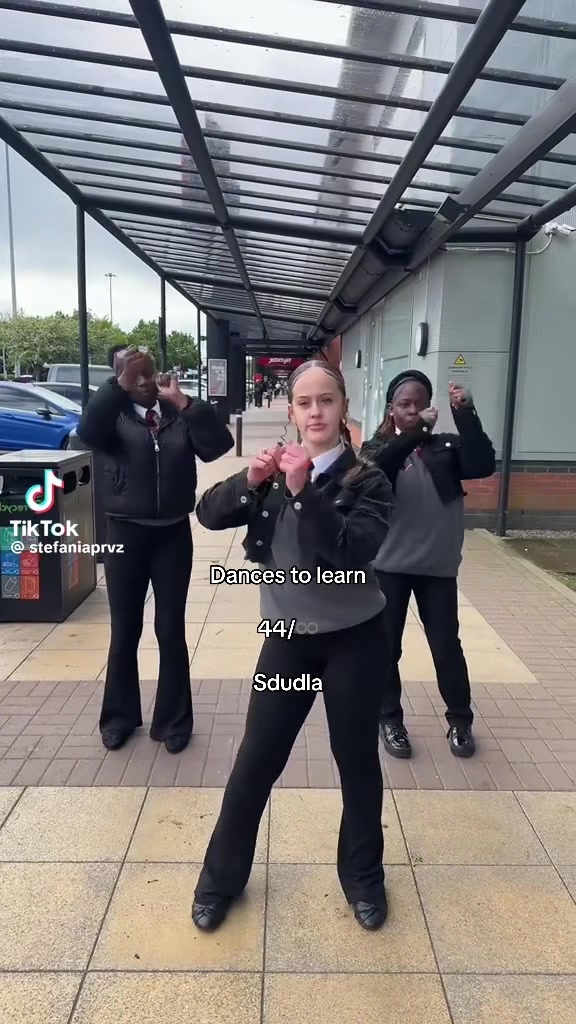@…