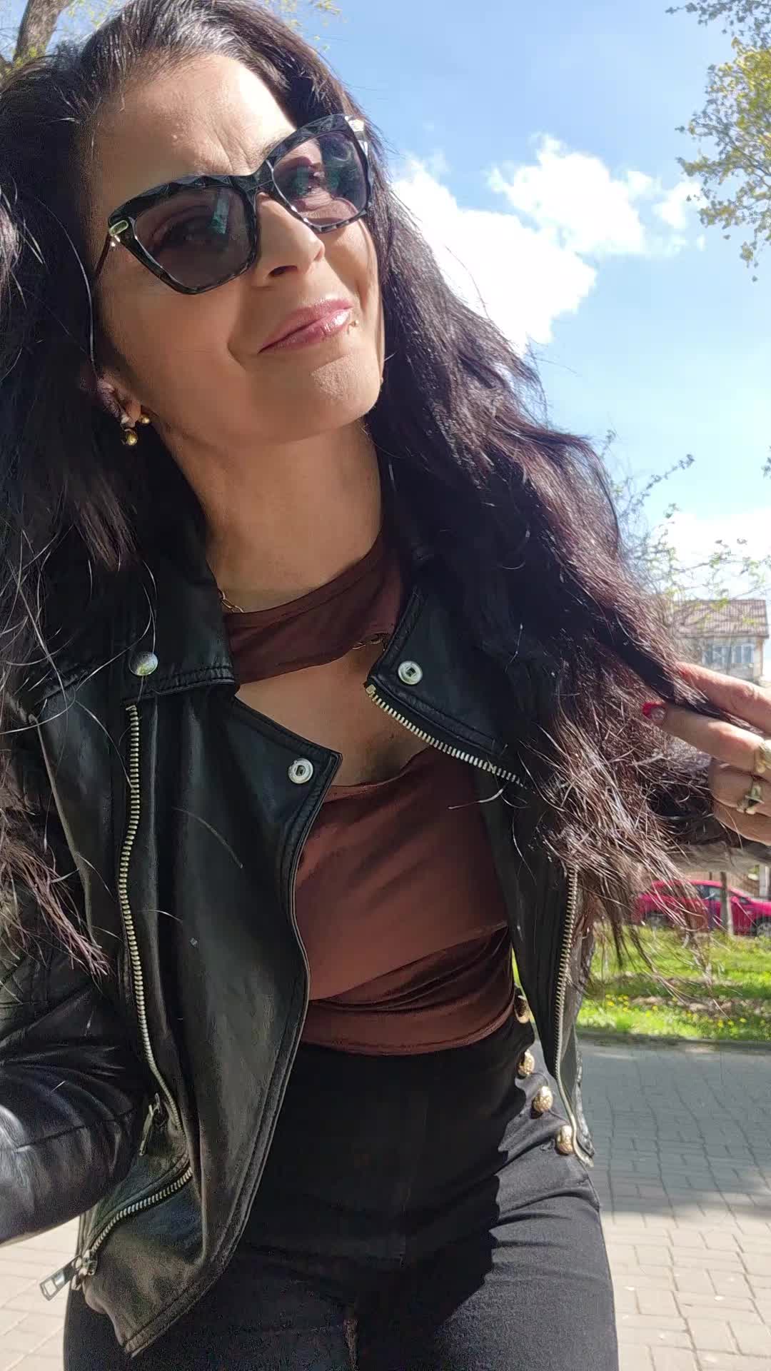 @MonalisaMona