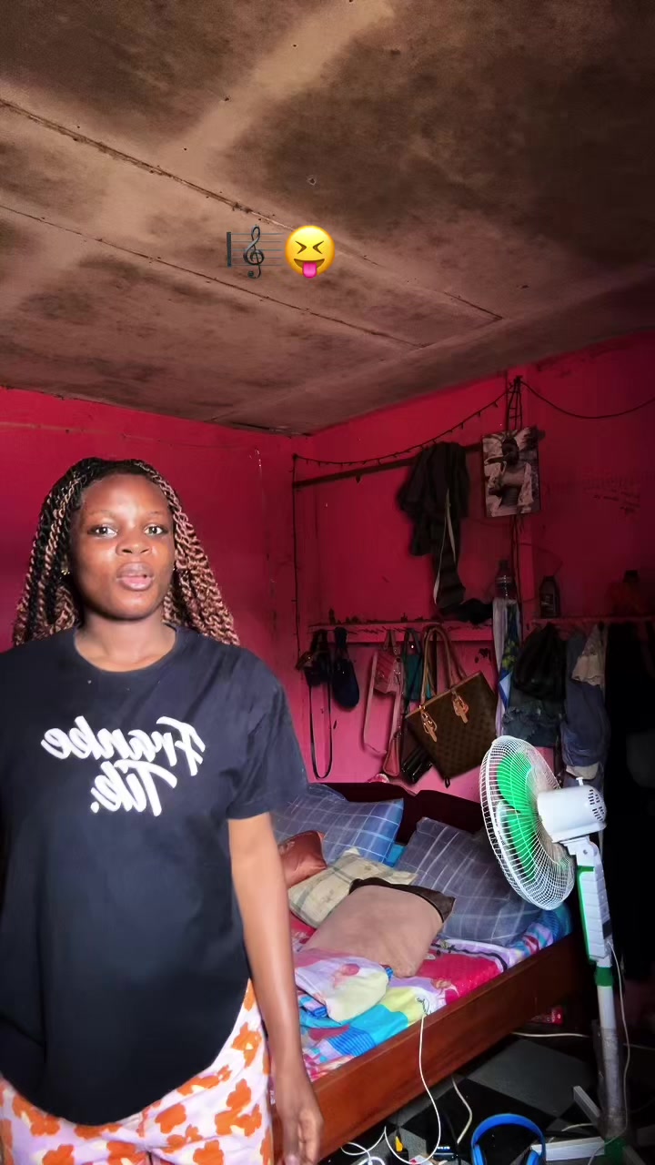 @Laïka LOLA🎽