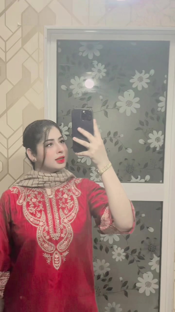 @ملکہ 😍❤️