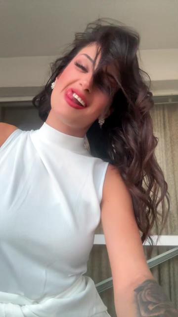 @yoliasenova