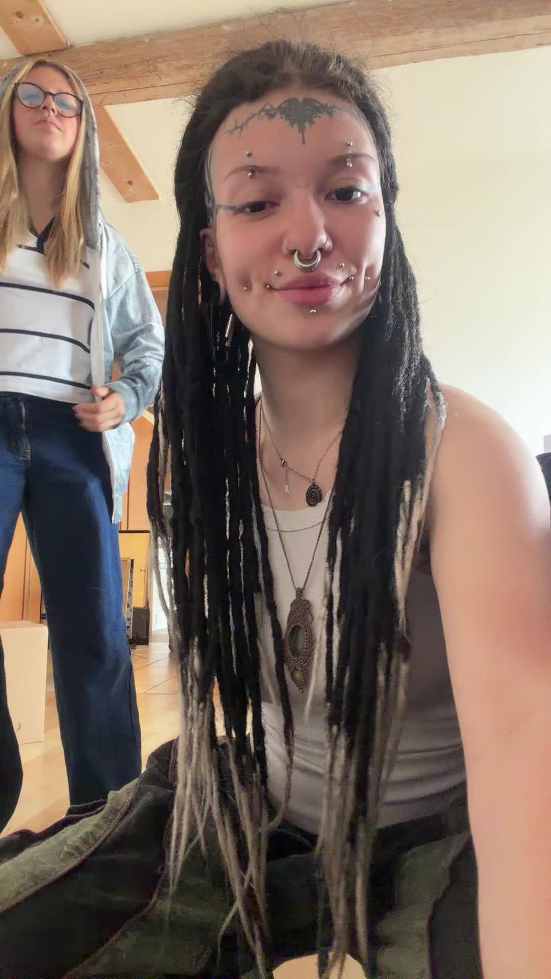 @nessamik2.3