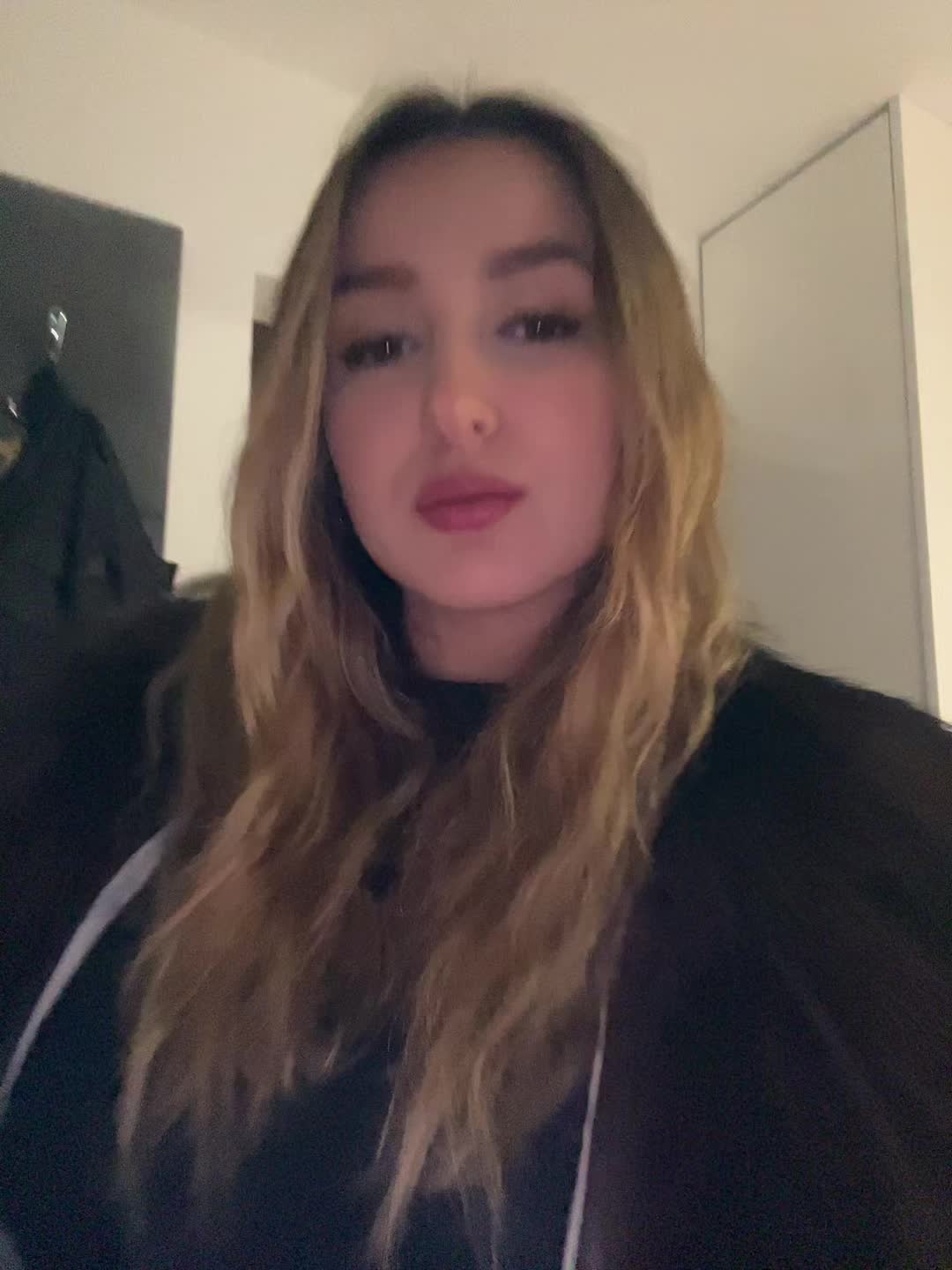 @zuzaa
