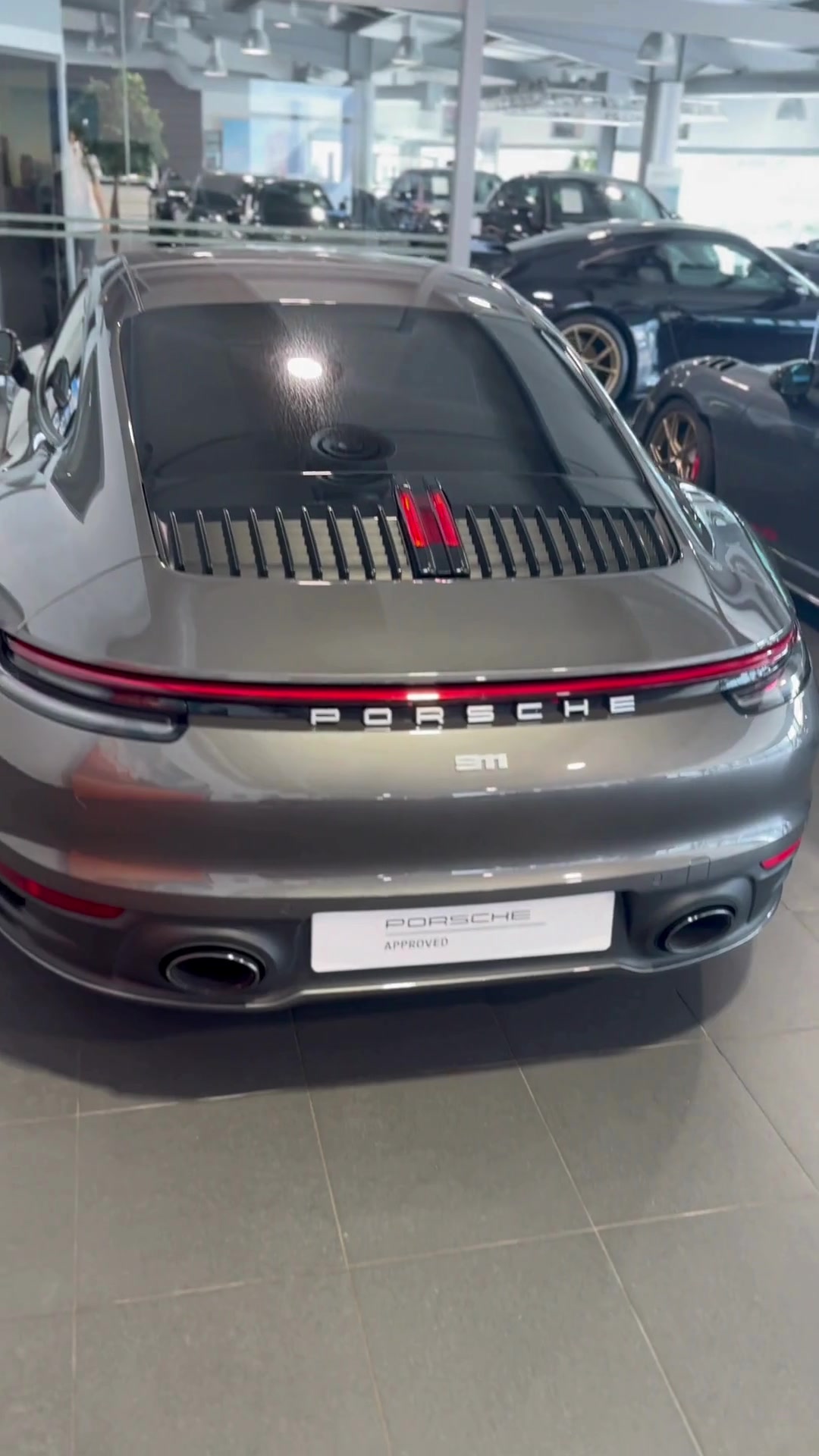 @Centre Porsche Bastia