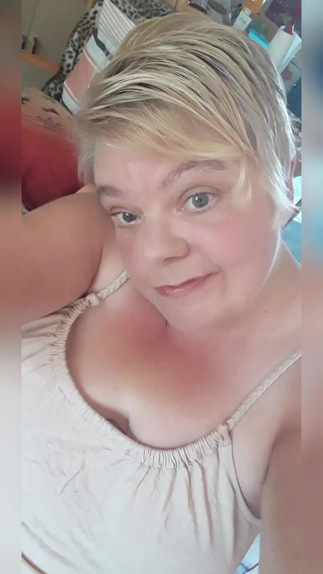 @kissa nainen