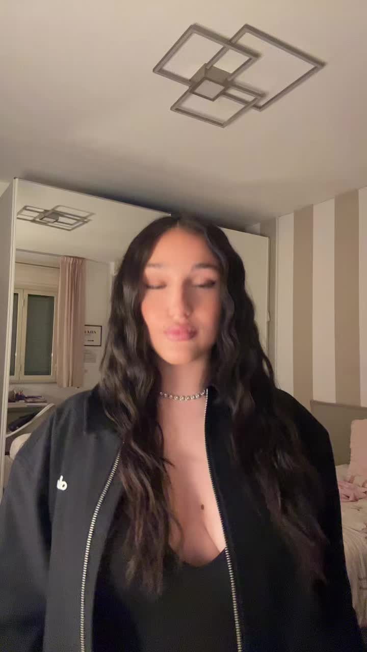 @E S S E🦋