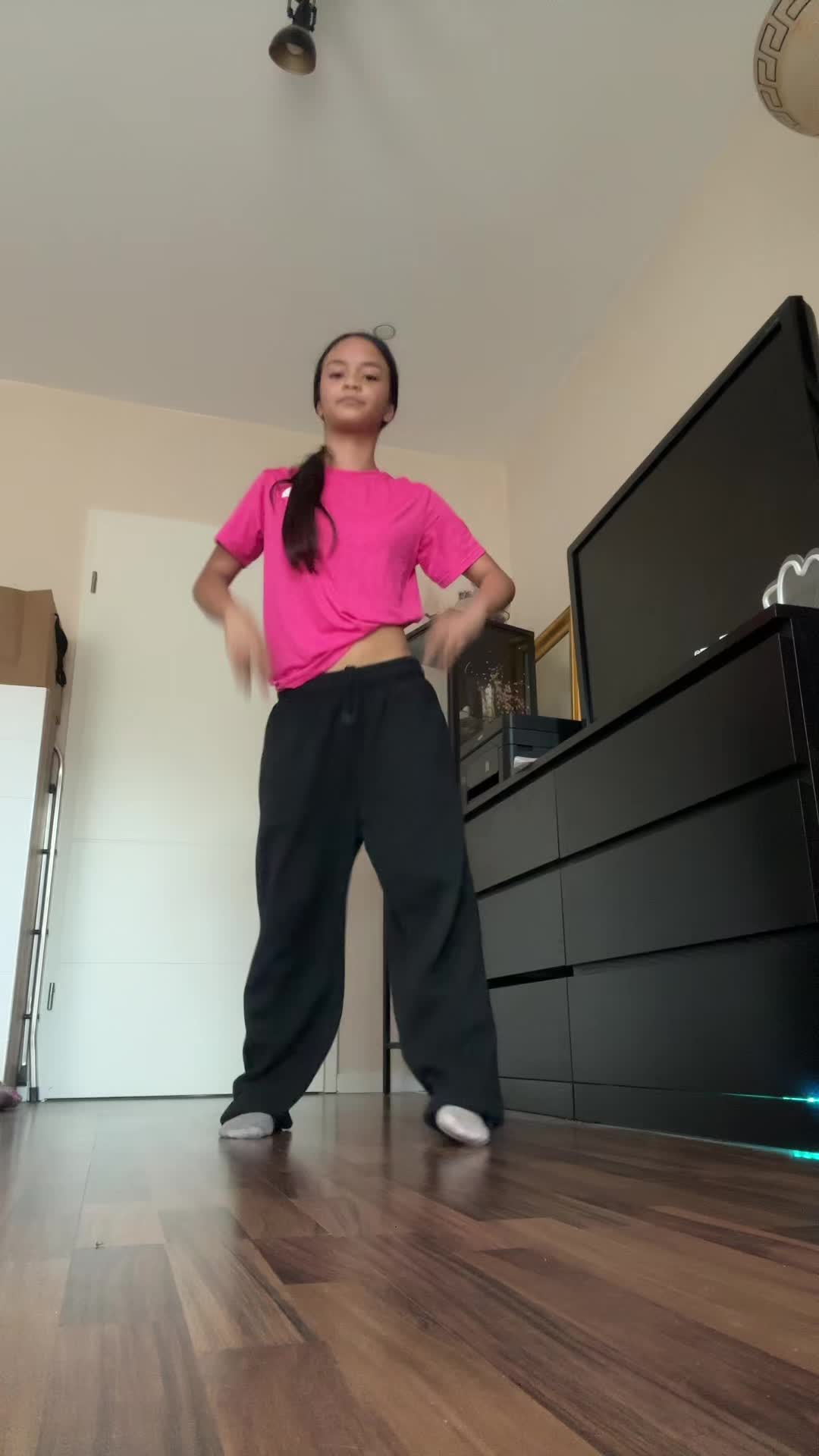@🍂𝐃 𝐀 𝐍 𝐈 𝐄 𝐋 𝐋 𝐀🍁