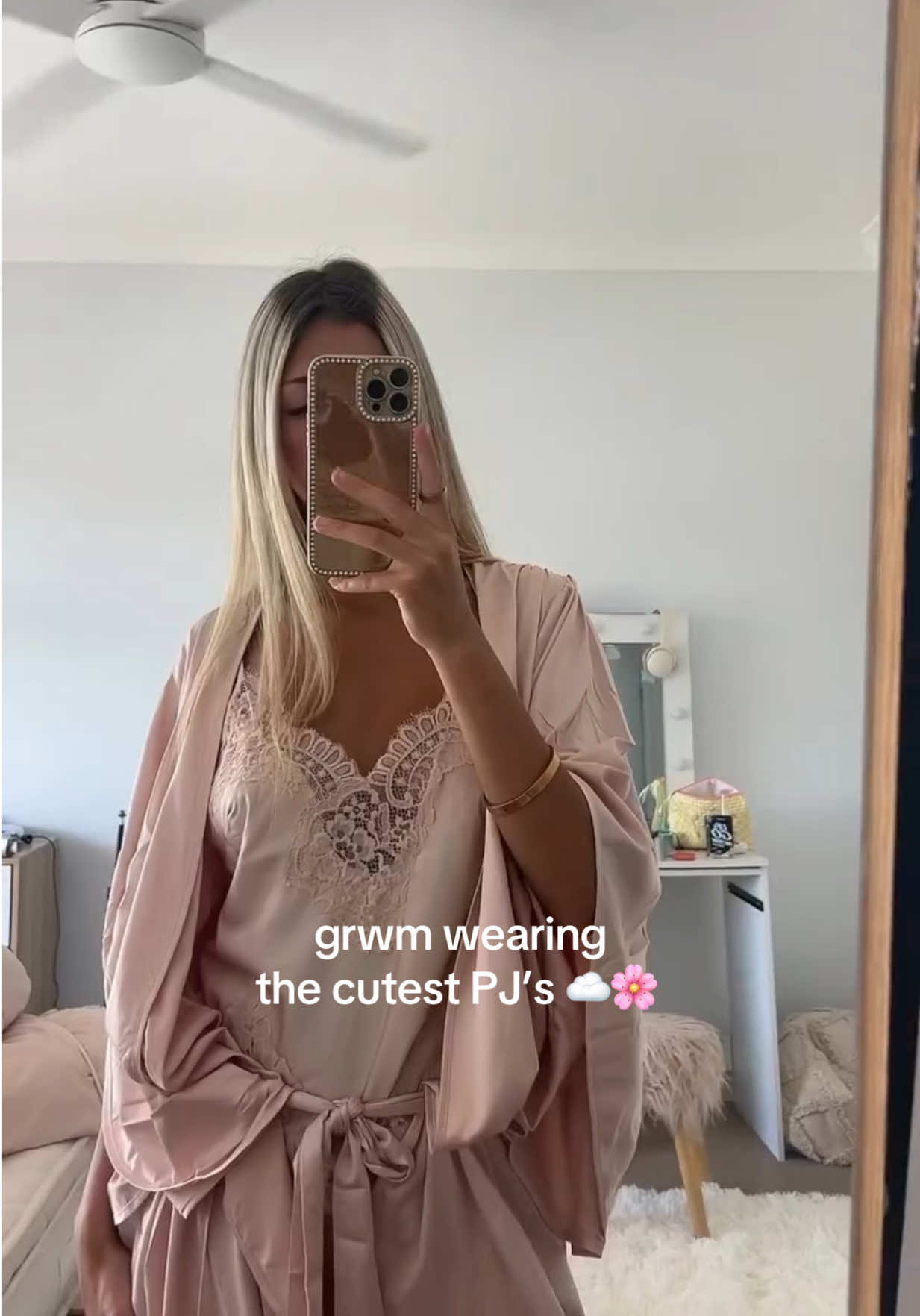 @Homebodii