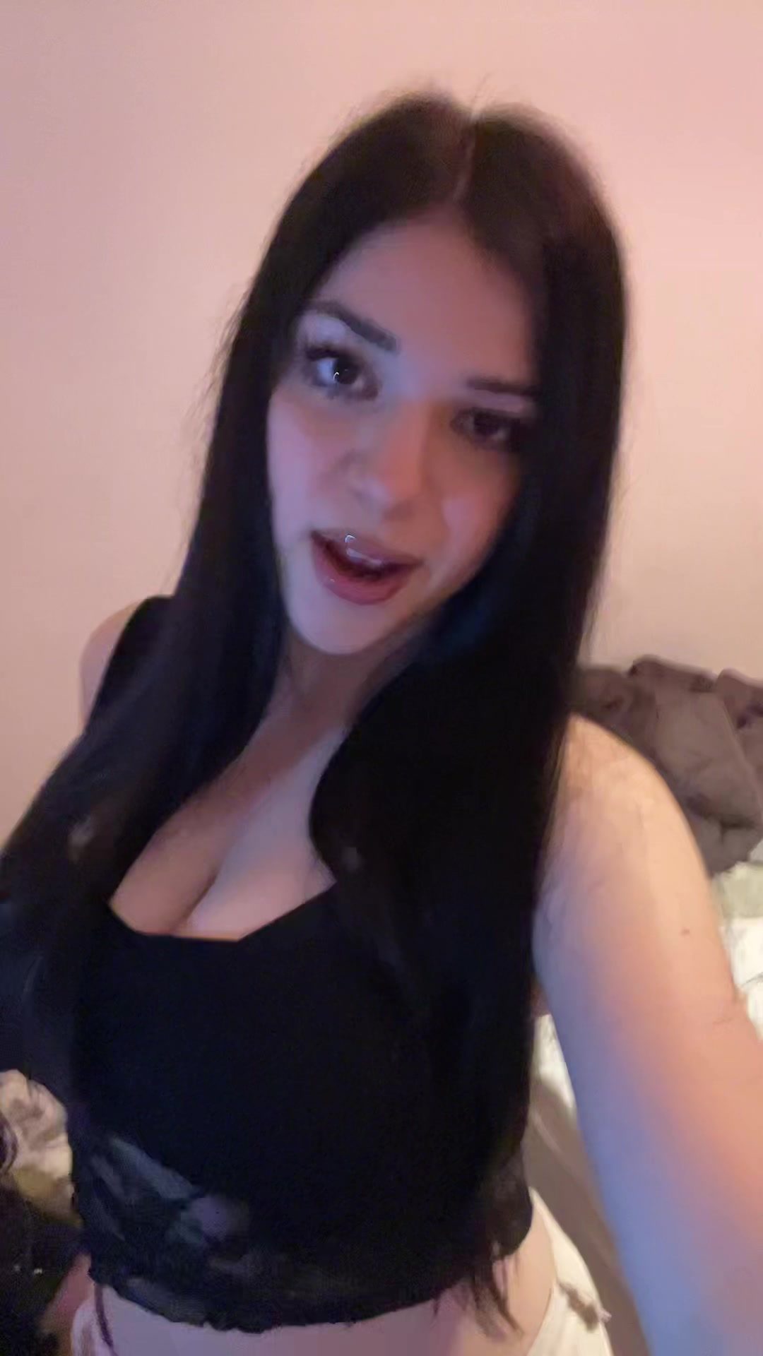 @isabella