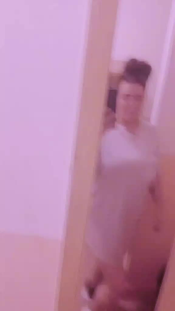 @annielizzybee1992