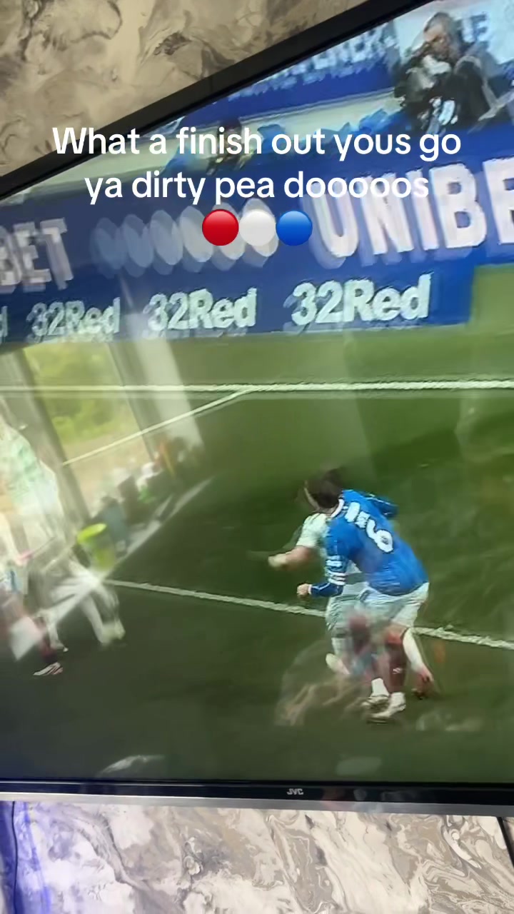 @Melvito 🔴⚪️🔵