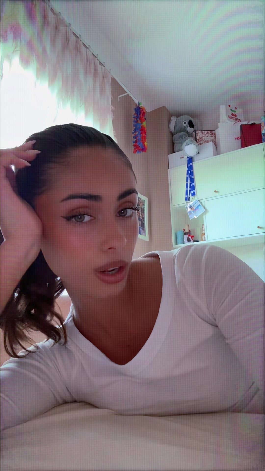 @Calessia