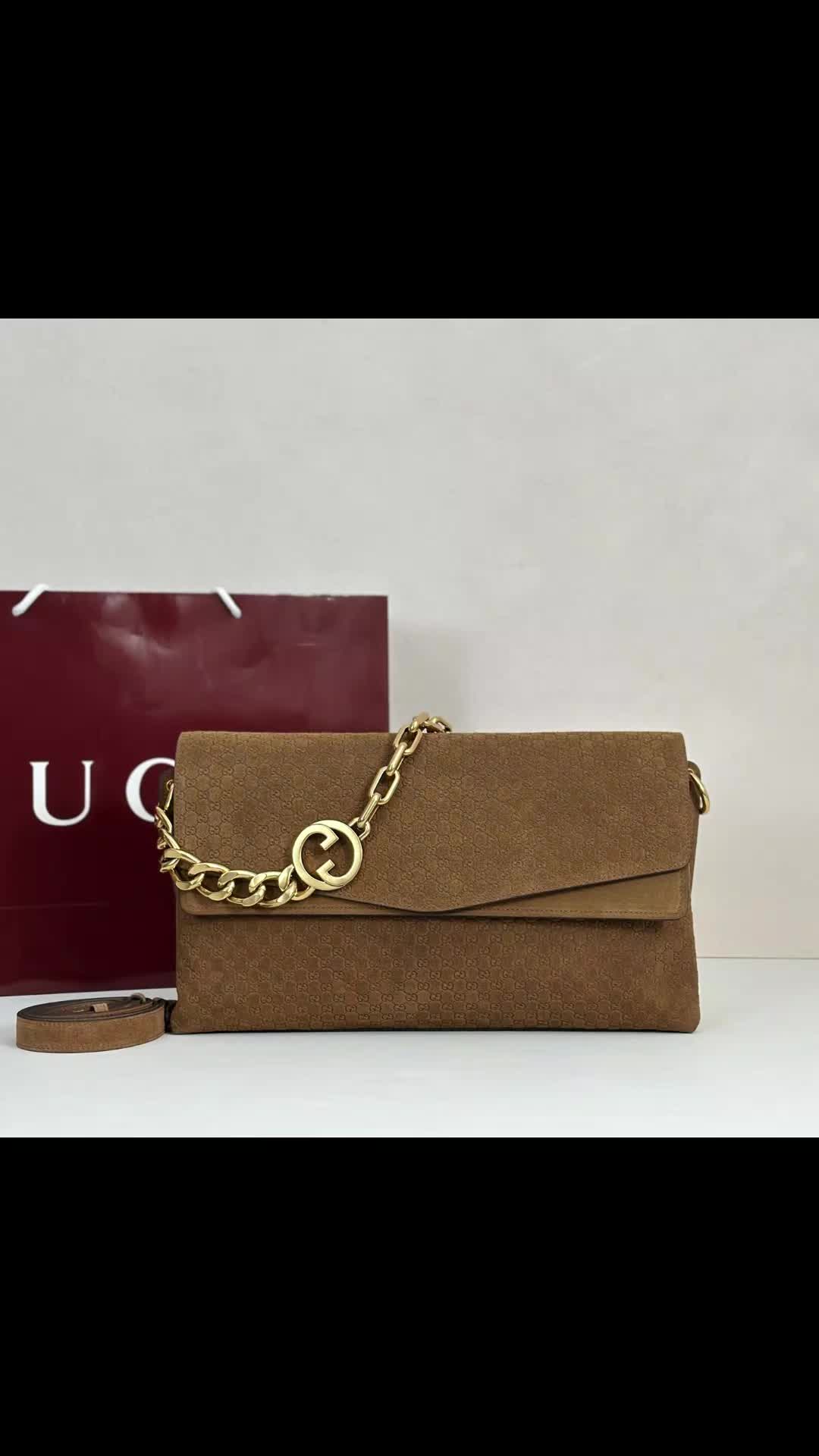 @Couture Carry Club