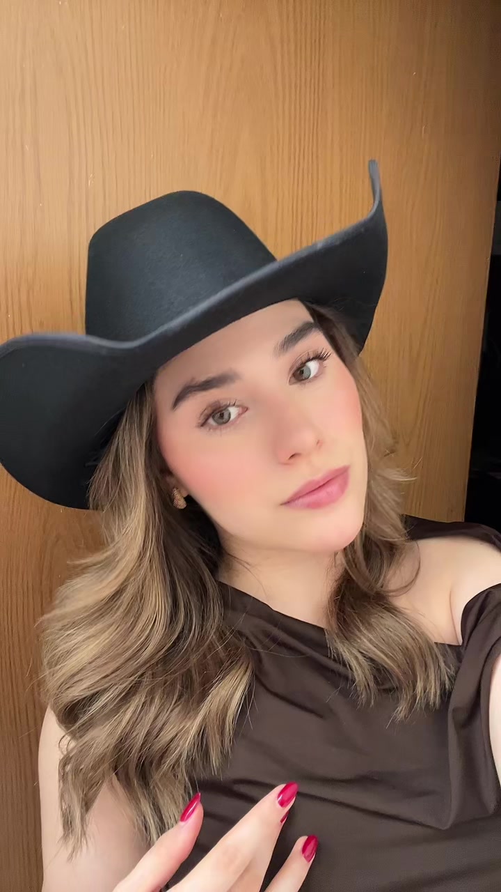 @dannawoodss1