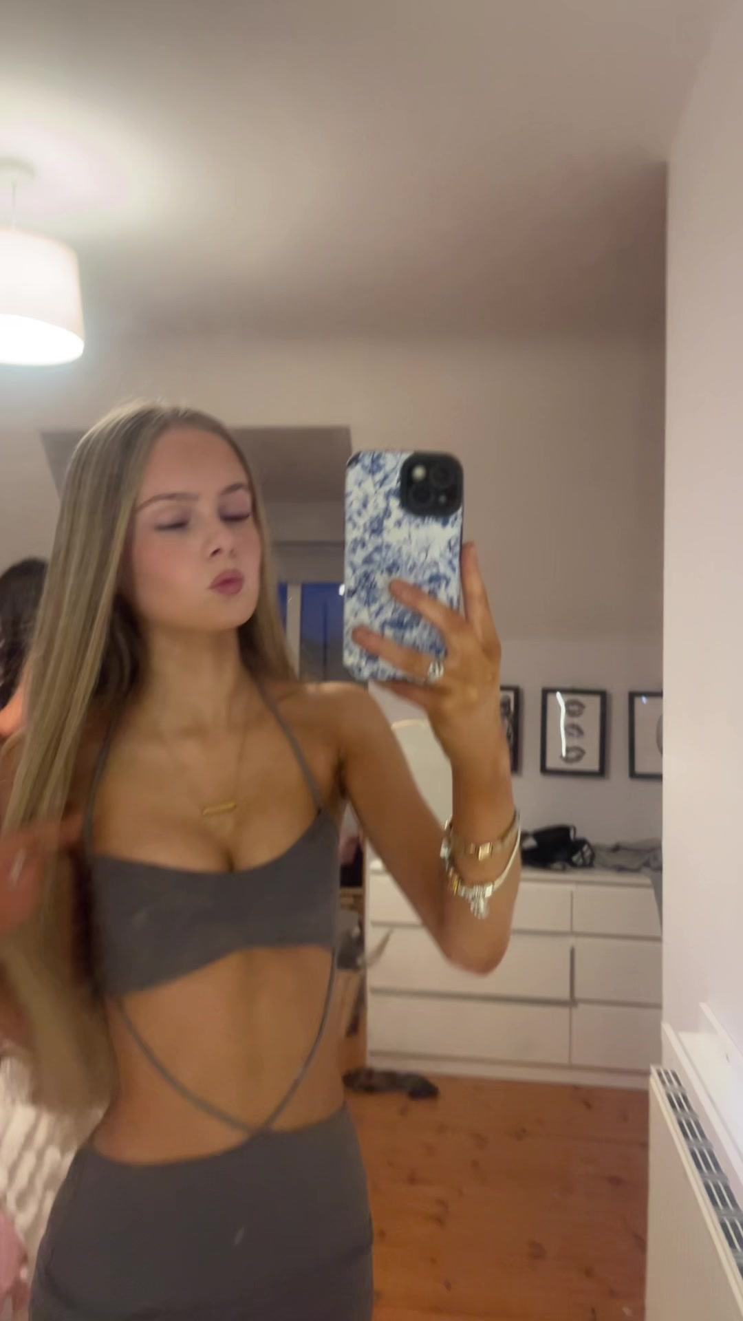 @saoirse 🪩