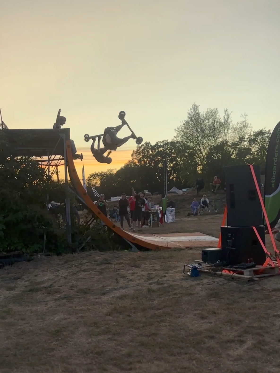 @UKMountainboarding
