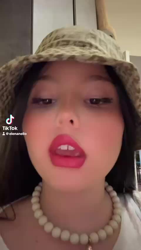 @Elena Facciuto