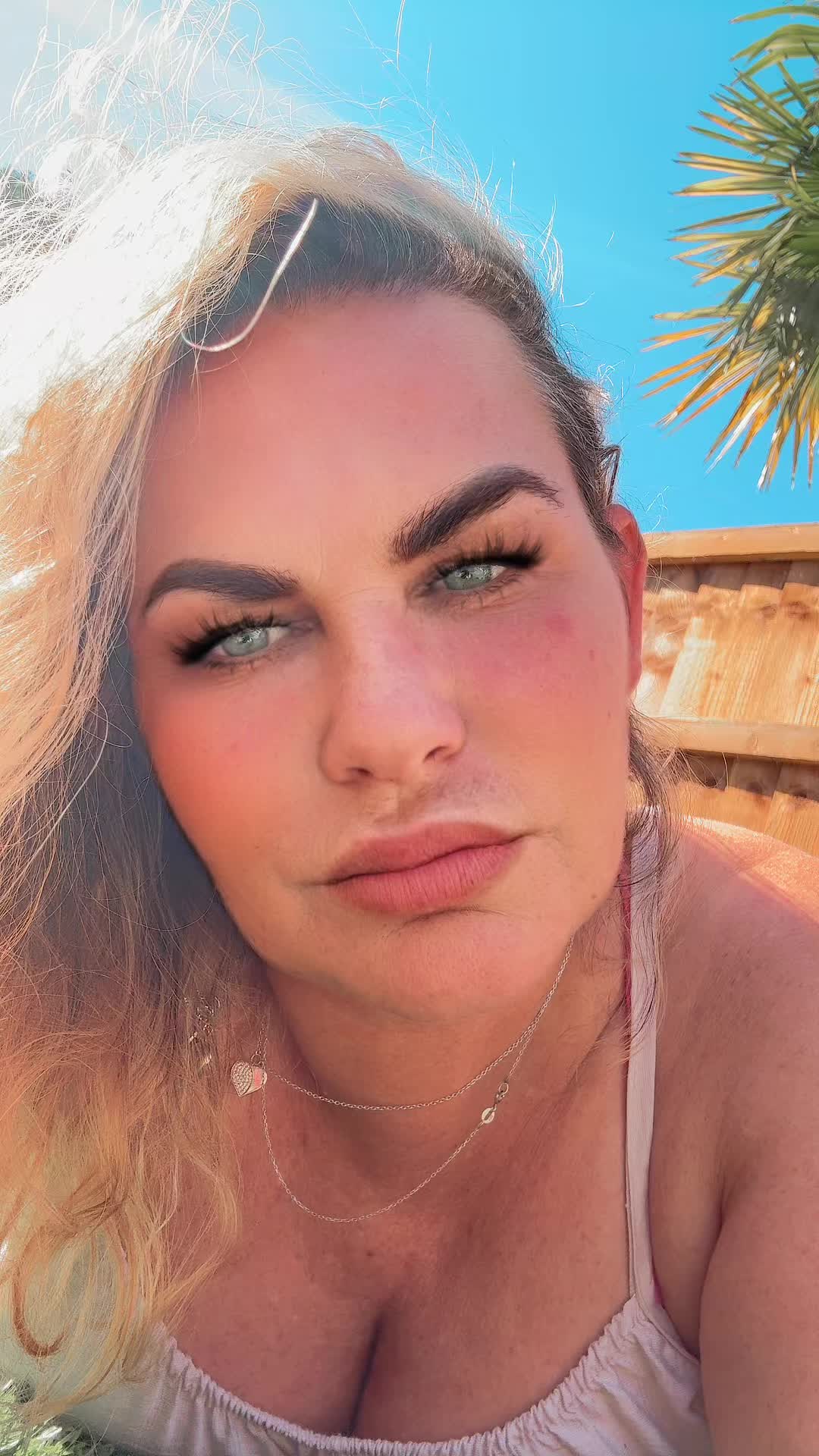 @rozzisarmy_