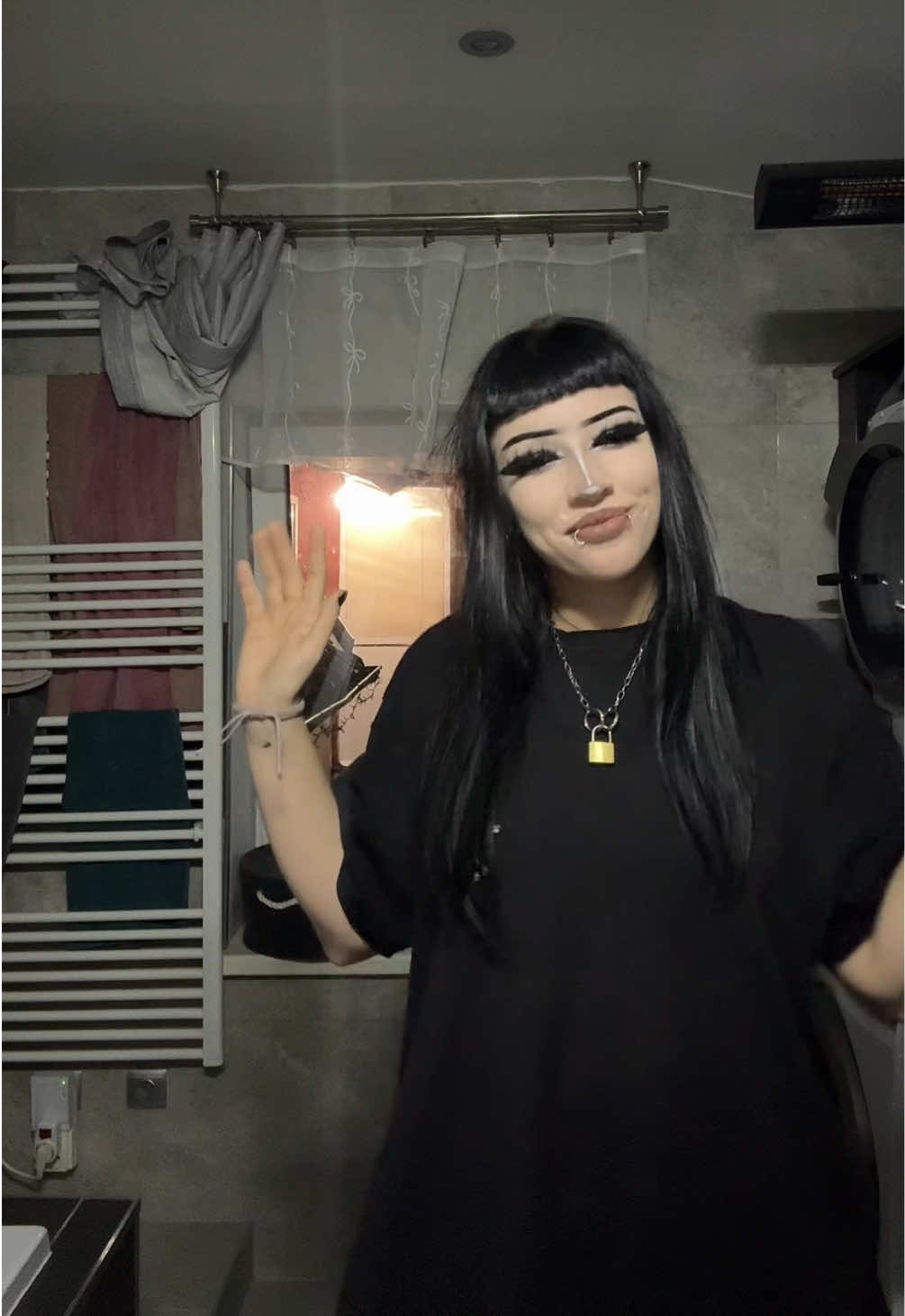 @Olmtrxsh