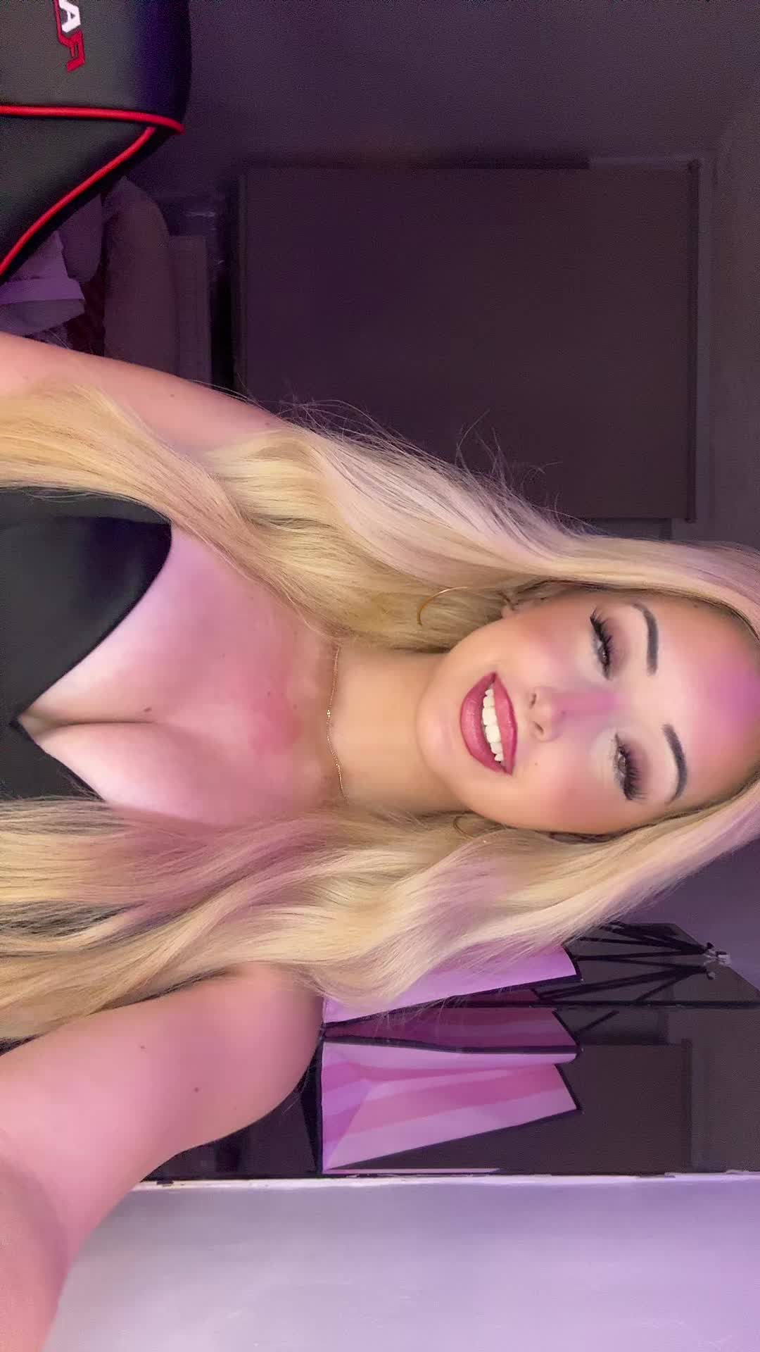 @ᥫ᭡
