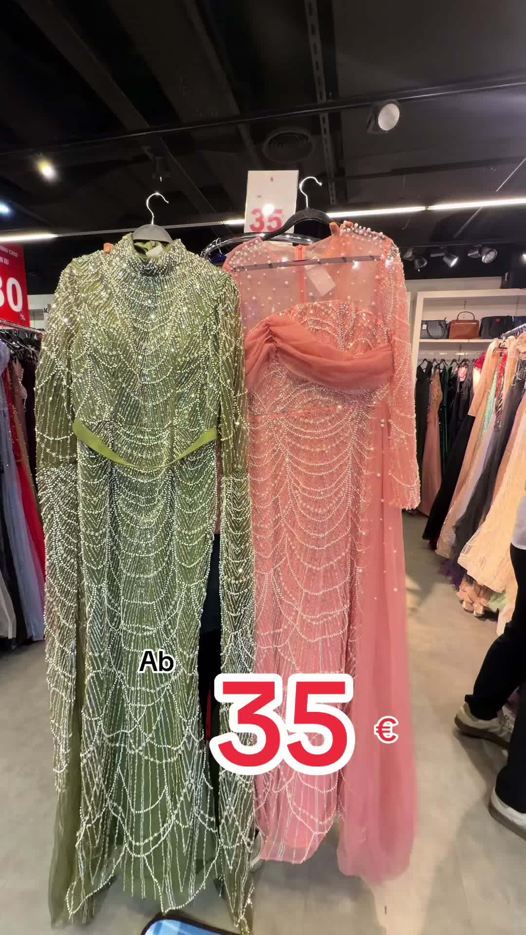 @Lacaoutlet2