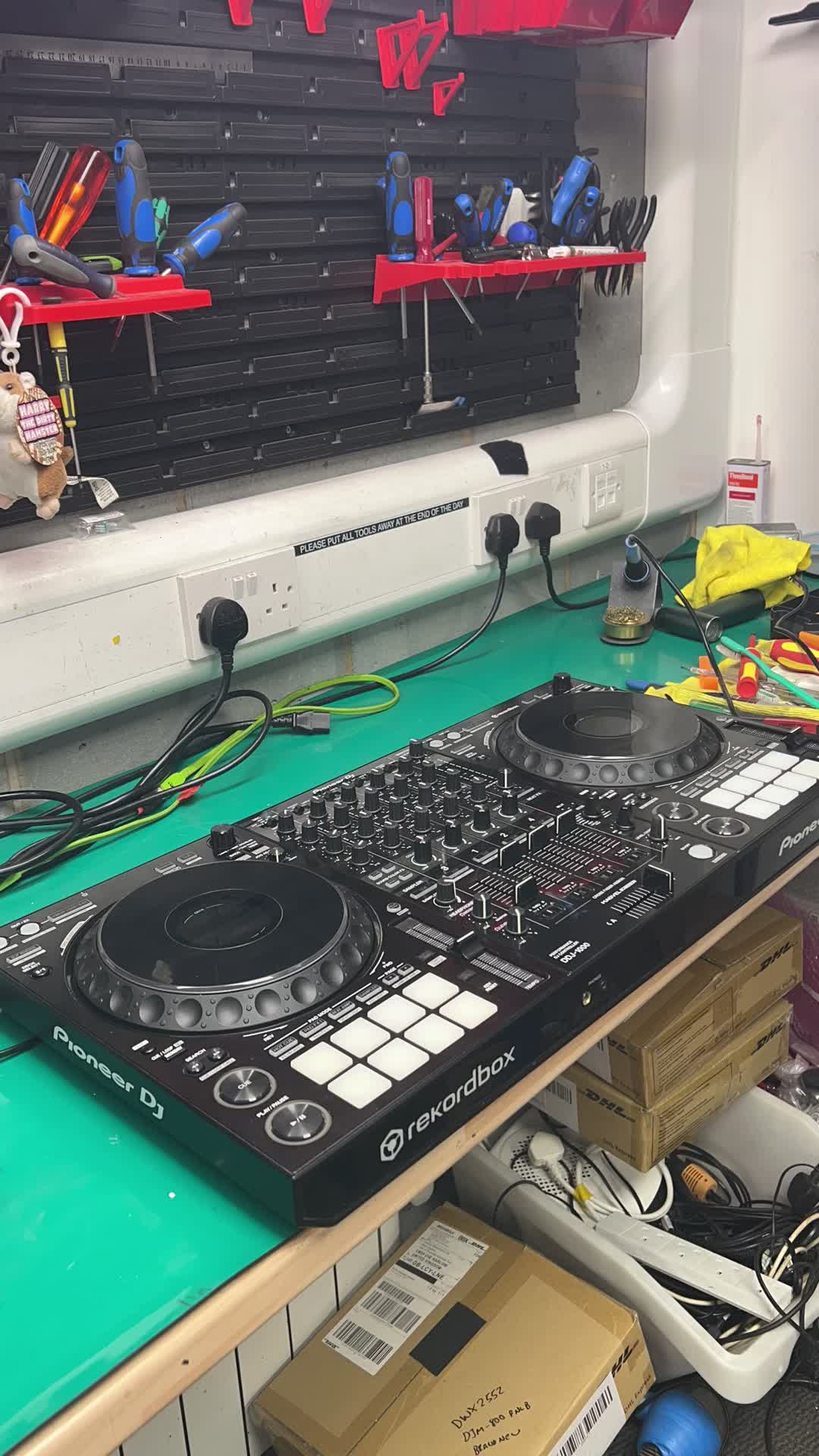 @Cosmic Electronics