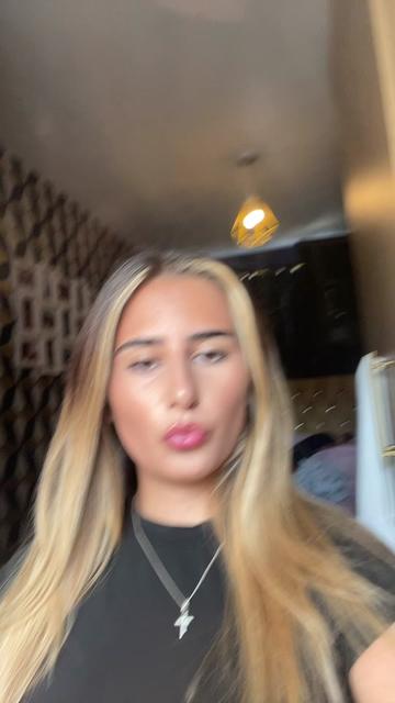 @anna x