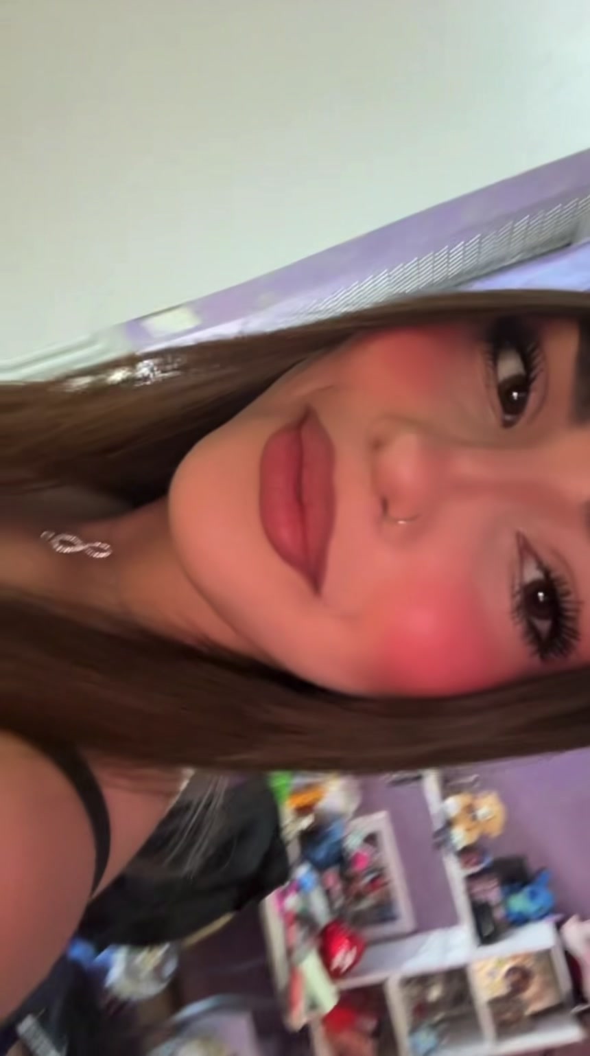@nicole