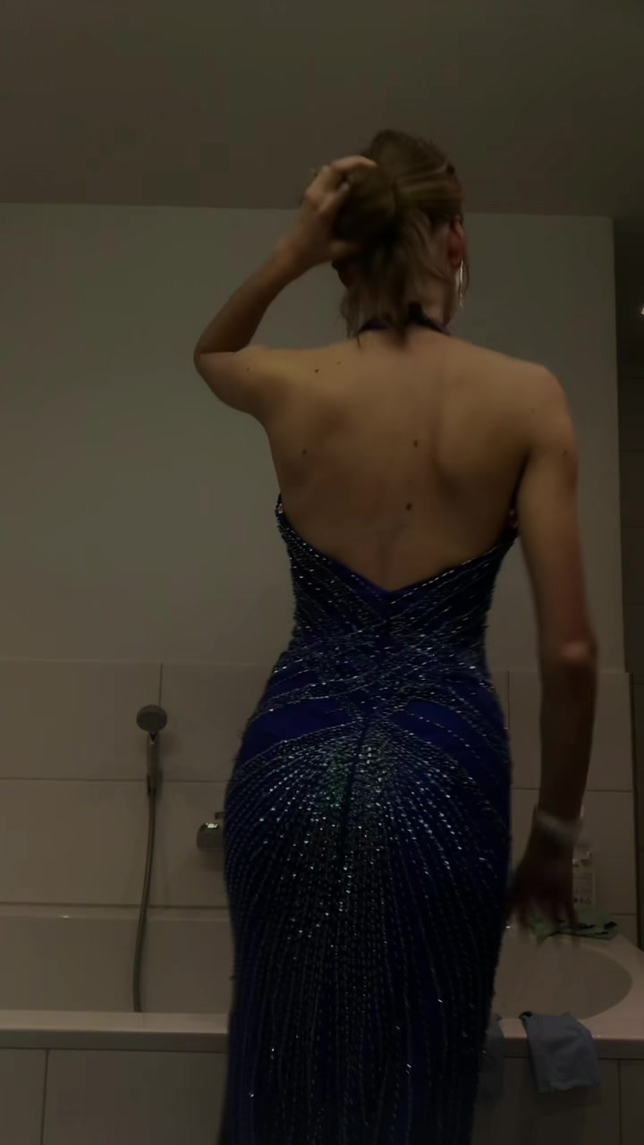 @C🌟