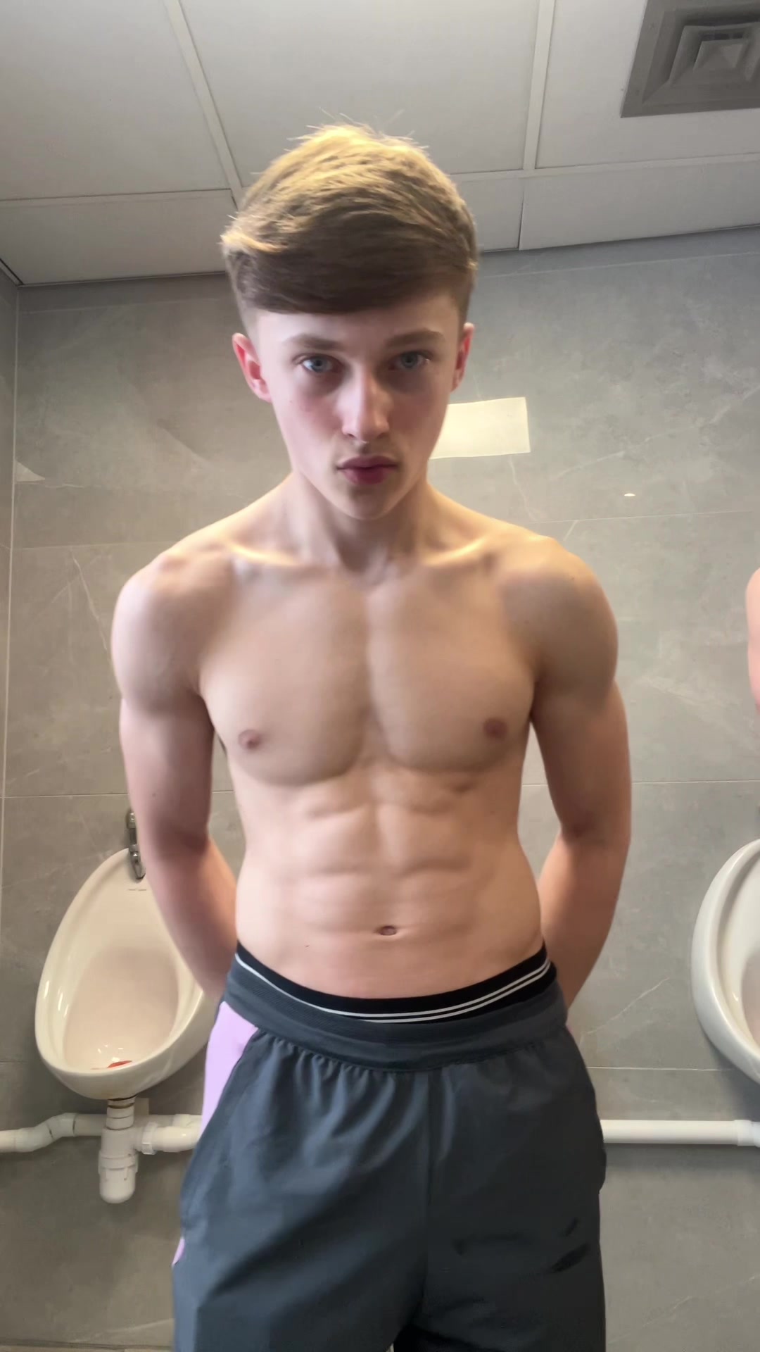 @maciekwypo