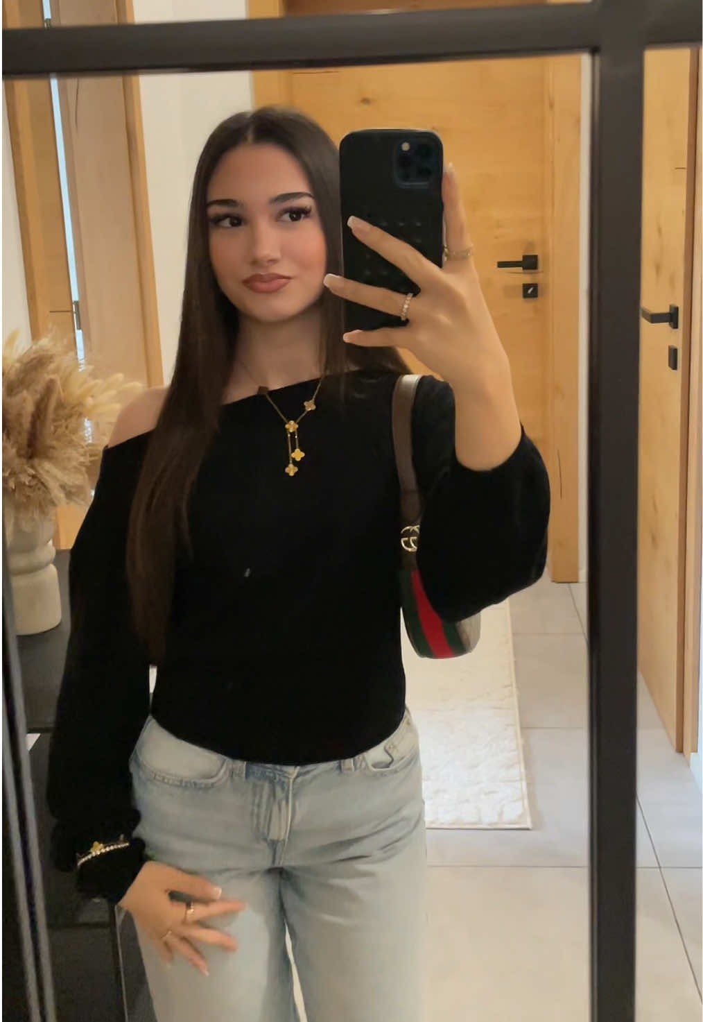 @𝐄𝐲𝐥&uuml;𝐥