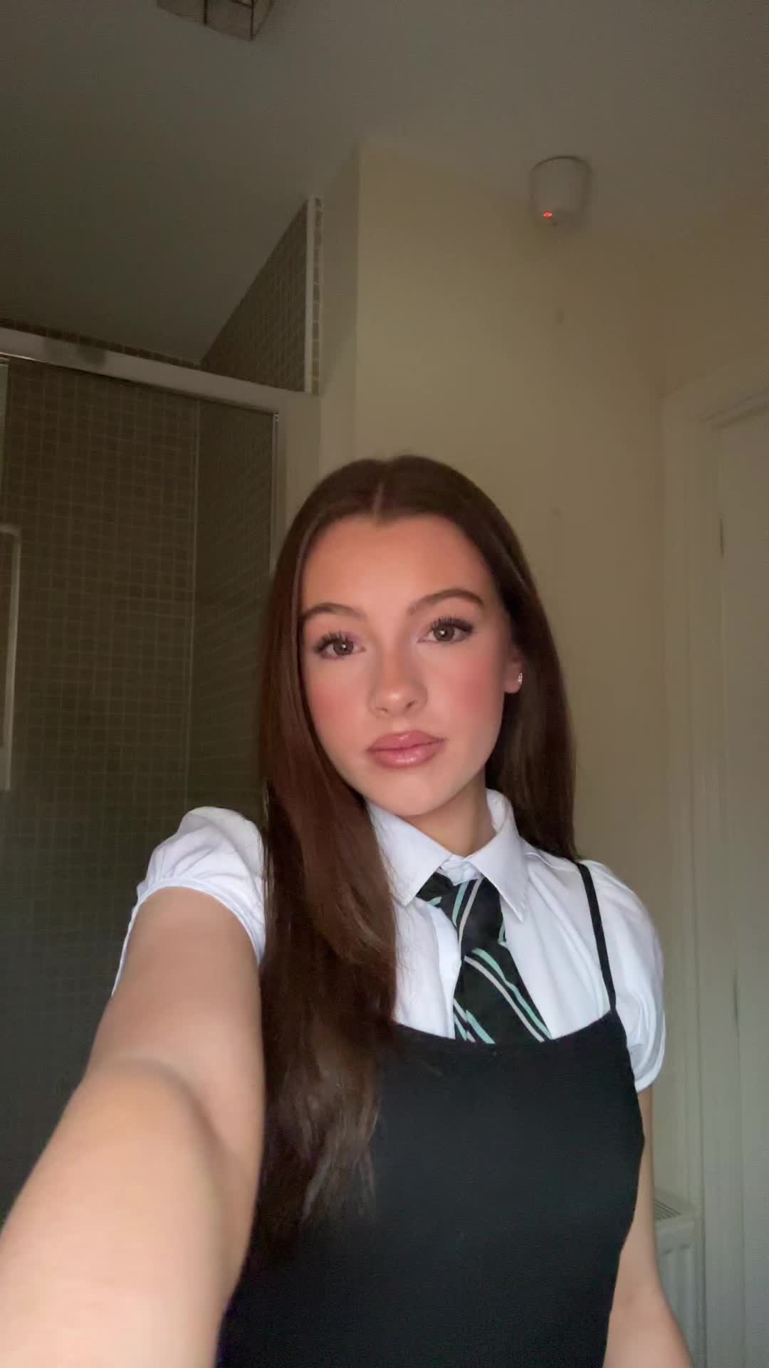 @𝐋𝐨𝐮𝐢𝐬𝐚⚡️