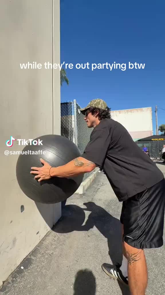 @Cuntyarchiv3s